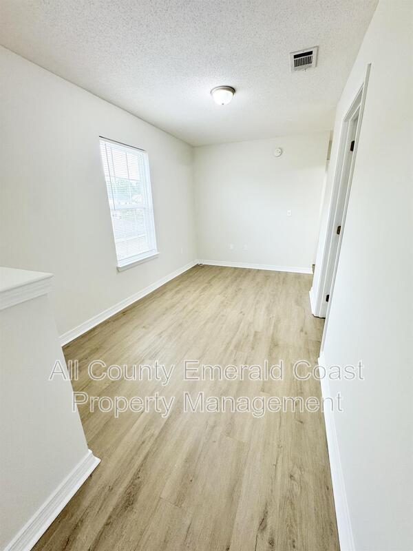 Building Photo - 293 Dahlquist Dr