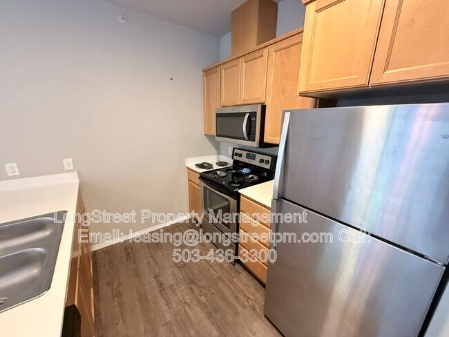 Building Photo - 3655 Pleasant View Dr NE