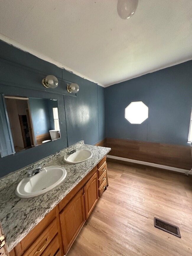 Building Photo - 8623 Bloombury Ln