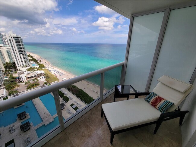 Building Photo - 1830 S Ocean Dr