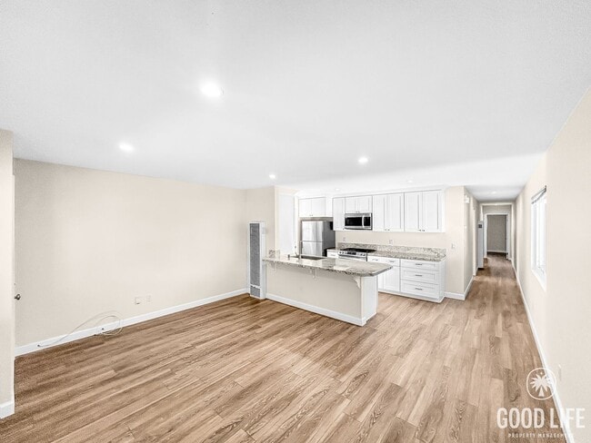 Building Photo - Beautiful 3BD/2BA W/ Updated Kitchen and Backyard in Morena!