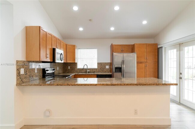 Building Photo - 719 Stanton Dr