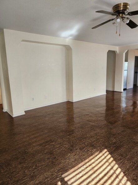 Building Photo - 3414 Ironwood Falls