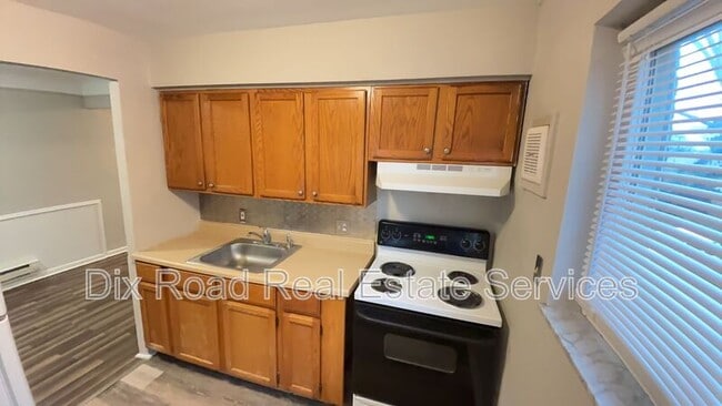 Building Photo - 1616 Pelham Pl