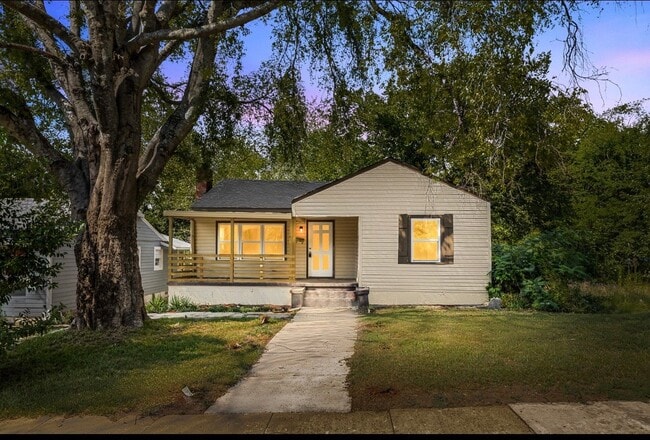 Building Photo - 4104 41st Ave N