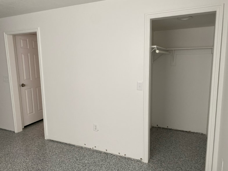 Building Photo - 1218 Southwest Dr