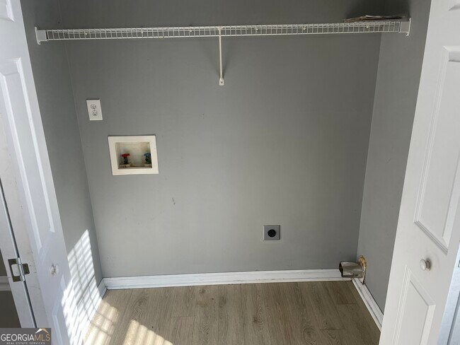 Building Photo - 30 Creek Bottom Dr