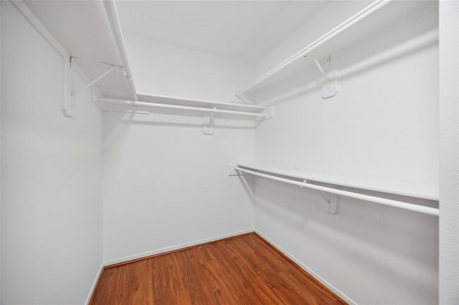 Building Photo - 16710 Cheshire Pl Dr