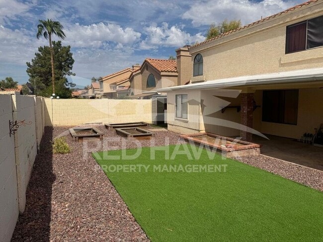Building Photo - 25 W La Vieve Ln