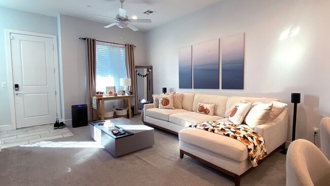 Building Photo - Spectacular 3 Bedroom Townhouse in Gate Community Near Sky Canyon and Centennial! Strip Views!