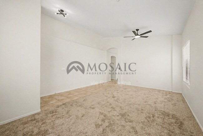 Building Photo - 1894 E Palomino Dr