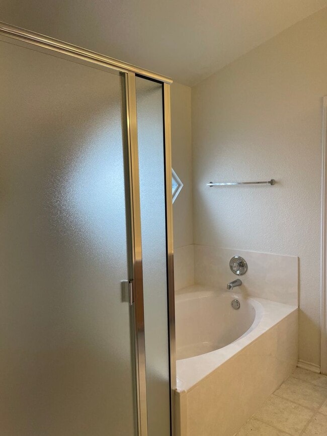 Building Photo - Applications Received! Bright & Spacious 3BR/2.5BA with Loft and Two-Car Garage in Sendero Springs