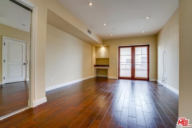 Building Photo - 10707 Missouri Ave