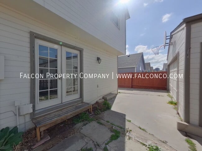 Building Photo - 6157 Desoto Dr