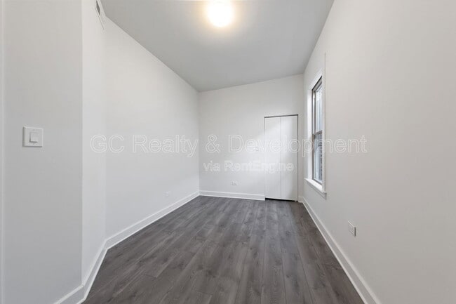 Building Photo - 6401 S Eberhart Ave