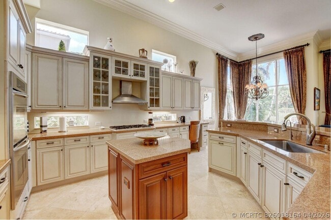 Building Photo - 17739 Lake Azure Way