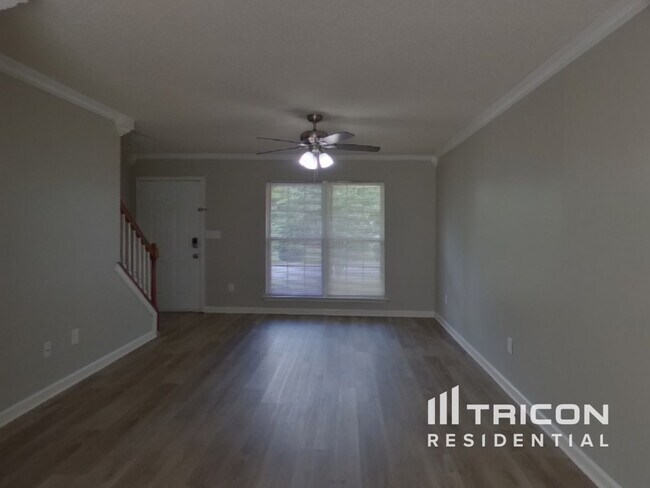 Building Photo - 105 Great Oaks Way