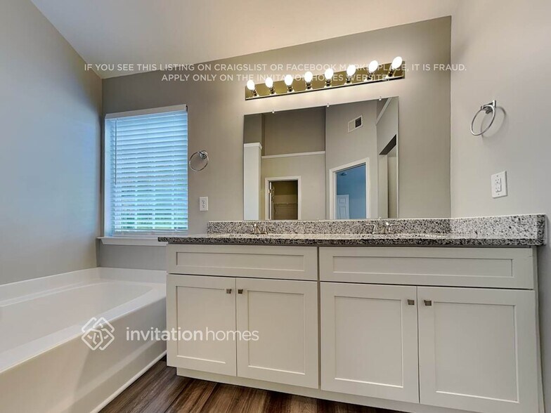 Building Photo - 10600 Northgate Trail Dr
