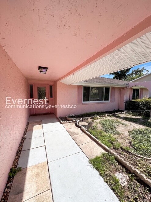 Building Photo - 7810 Cayuga Dr