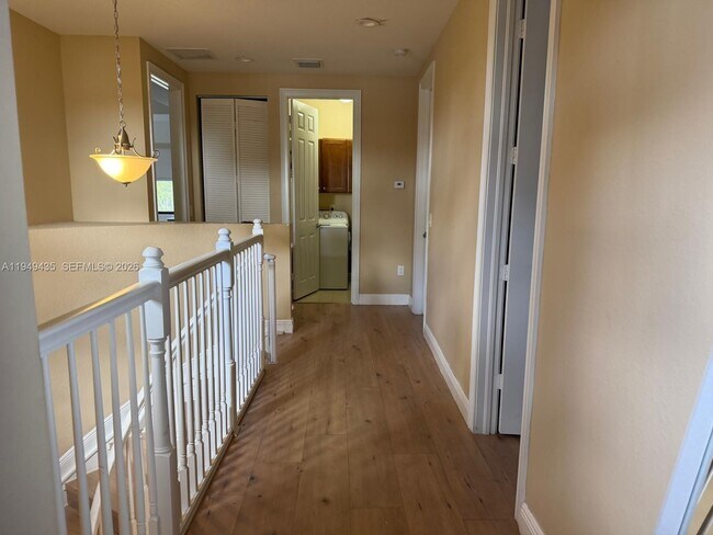 Building Photo - 9855 NW 89th Terrace