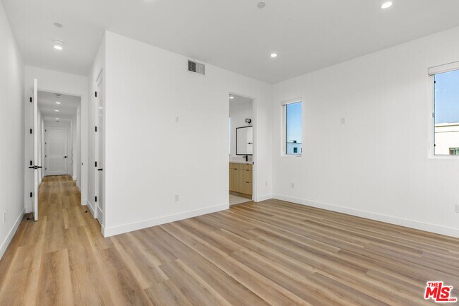 Building Photo - 5223 20th St