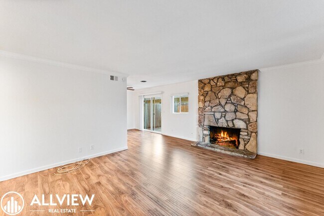 Building Photo - 7572 Amazon Dr