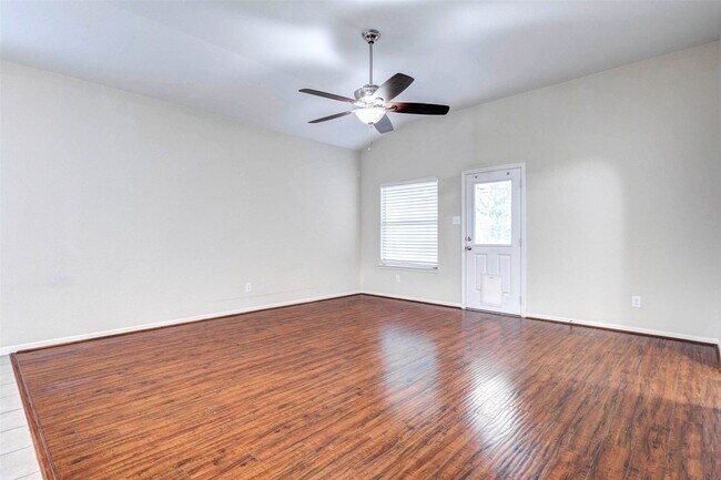 Building Photo - 24314 Courtland Oaks St