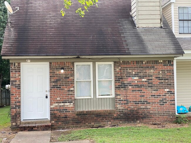 Primary Photo - 28 Manchester Bay