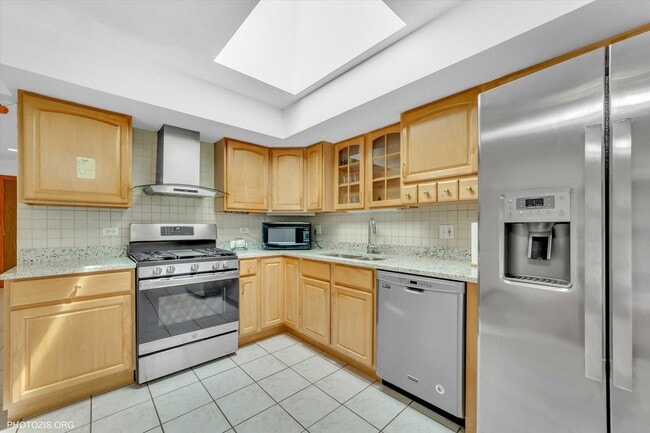 Building Photo - 1820 N Andoa Ln