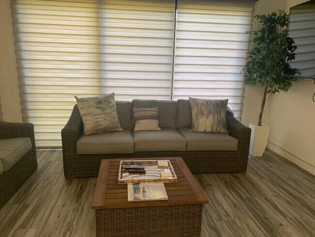 Building Photo - 7770 La Mirada Dr