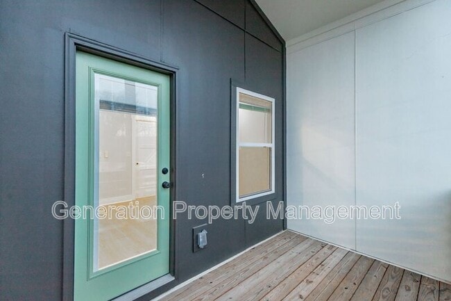 Building Photo - 1124 Garfield St