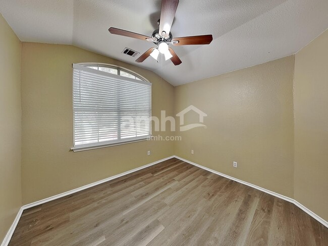 Building Photo - 1237 Vincent Pl