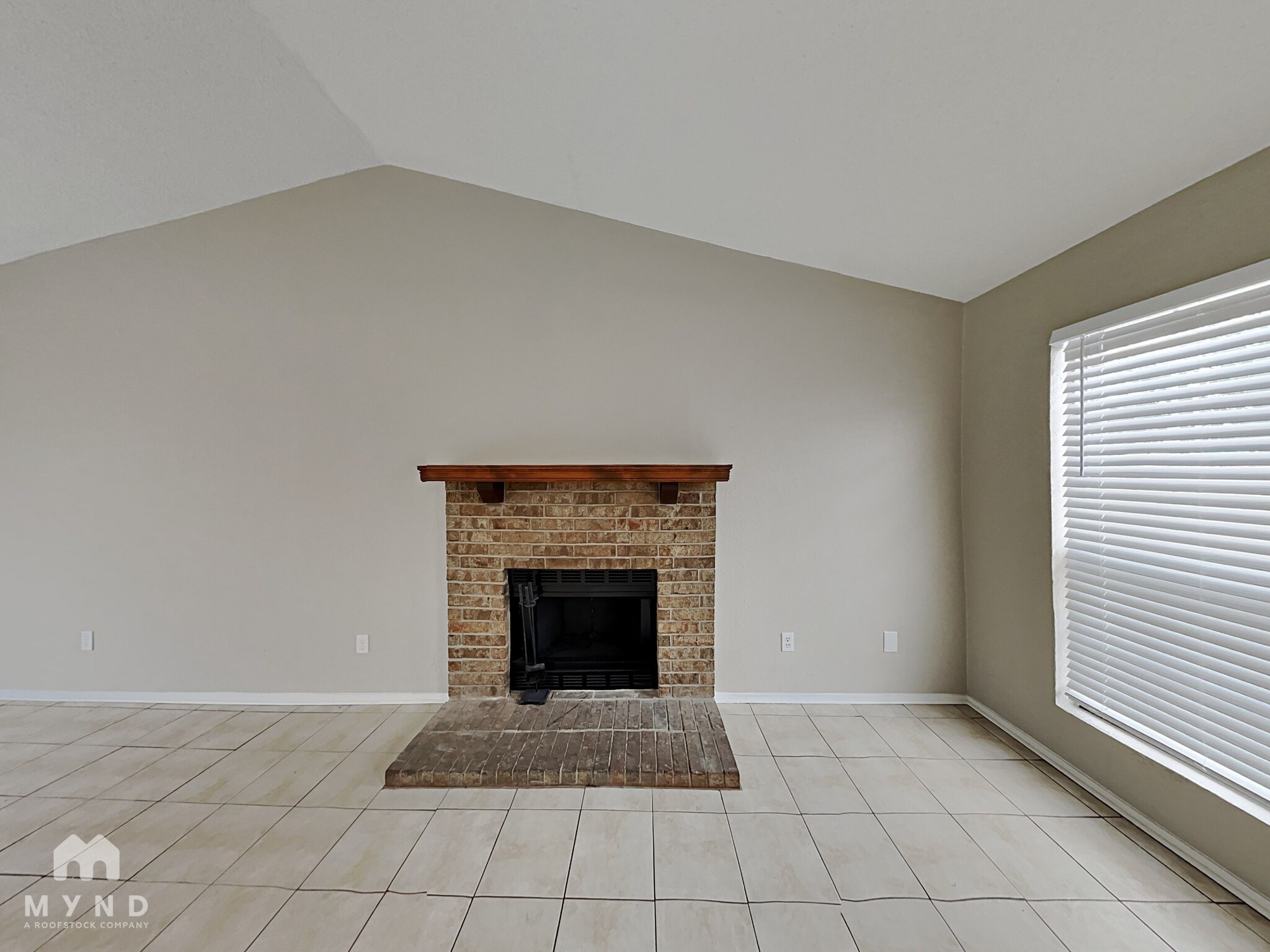 Building Photo - 7417 Shadow Bend Dr