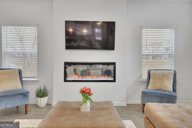 Building Photo - 803 Dundee Wy