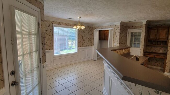Building Photo - Forrest Pointe Subdivision