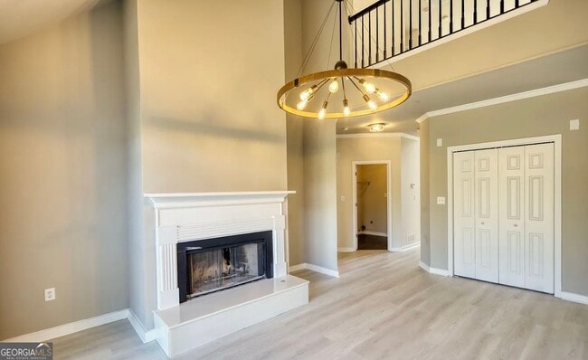Building Photo - 2111 Highland Club Dr SE