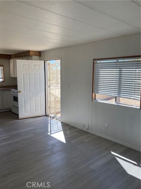 Building Photo - 6376 Coyote Rd