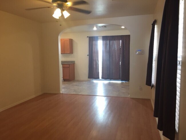 Building Photo - 4-bedroom, 3 bath + Loft!  Mountain's Edge 89178
