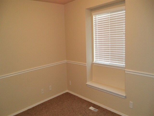 Building Photo - 1439 W Crenshaw St