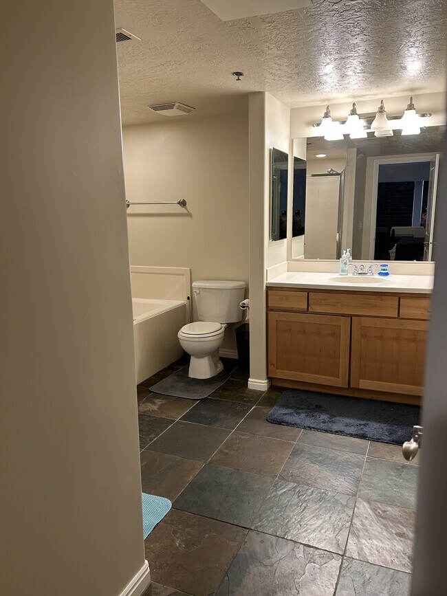 Building Photo - 5 S 500 W