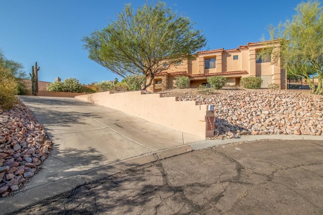 Building Photo - 15330 E Walnut Ln