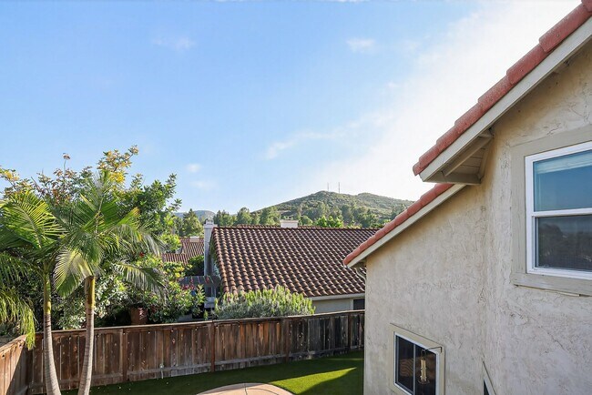 Building Photo - Exceptional Escondido Living — 4 Bed | 3 B...