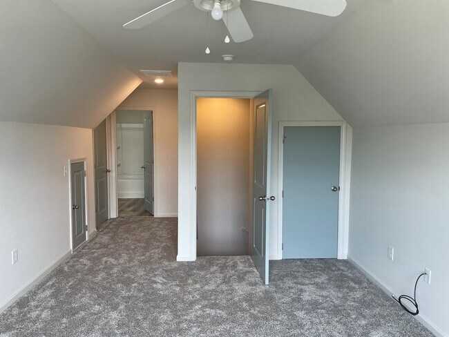 Building Photo - 3023 Cedar Creek Ln