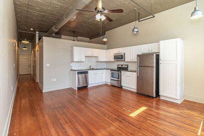 Building Photo - Nash Street Lofts Unit G