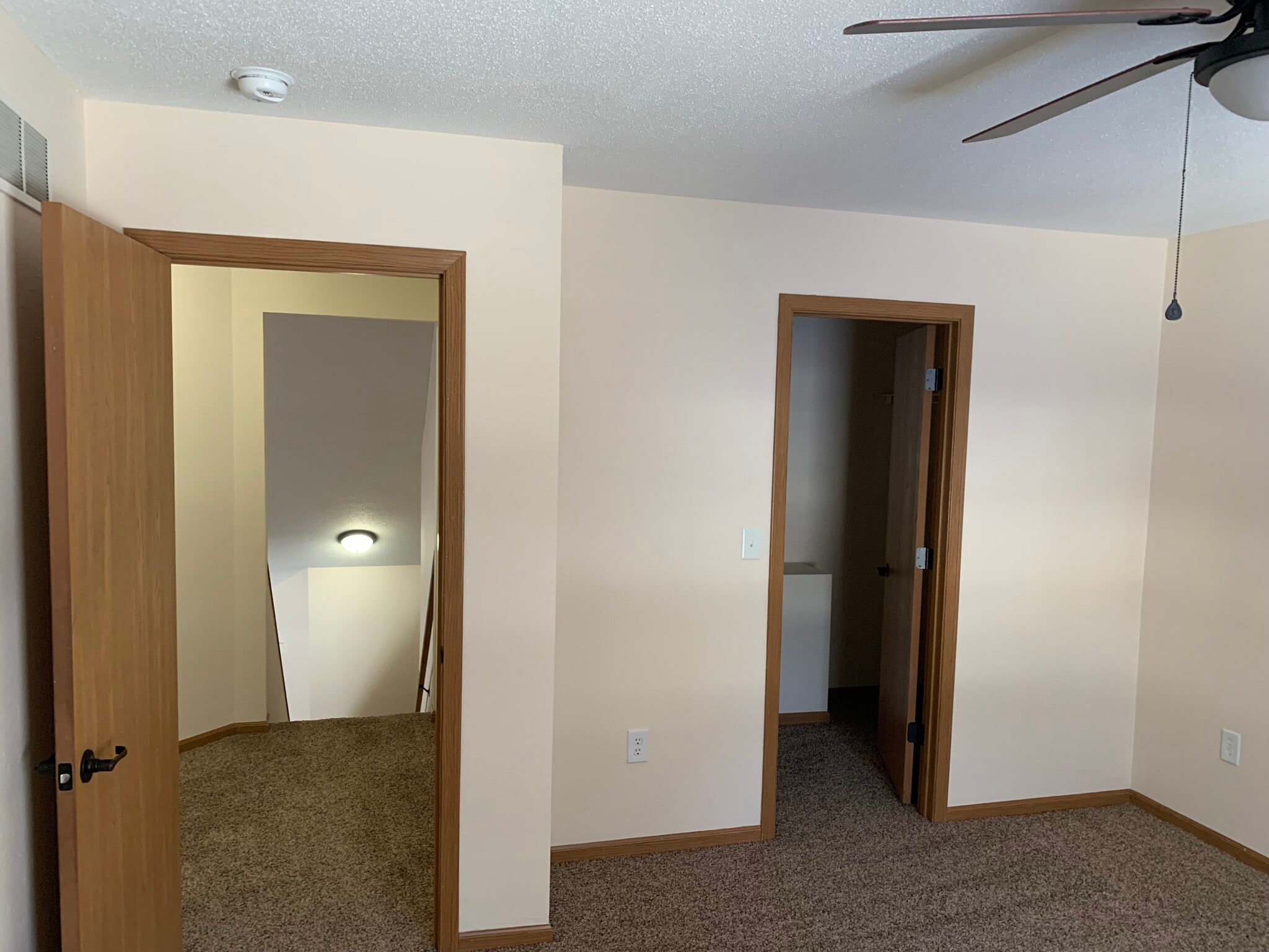 Building Photo - 520 Wood Thrush St
