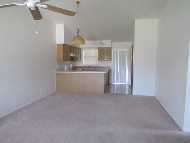 Building Photo - Lovely 2 Bedroom 1 Bathroom Duplex in San ...