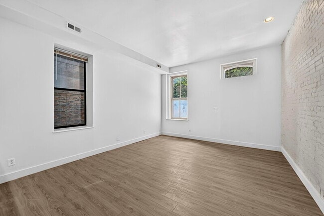 Building Photo - 1704 S Tucker Blvd