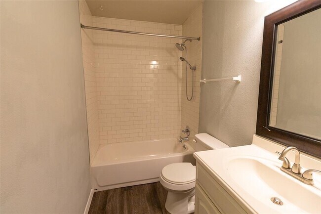 Building Photo - 9412 Teasdale Terrace