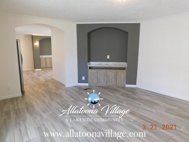 Building Photo - 3BR/2Bth w/ Lake Access and Pet Friendly i...