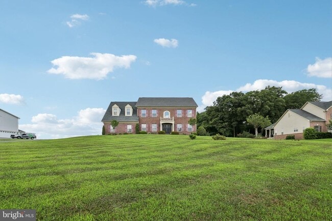 Building Photo - 141 Hawkes Ct